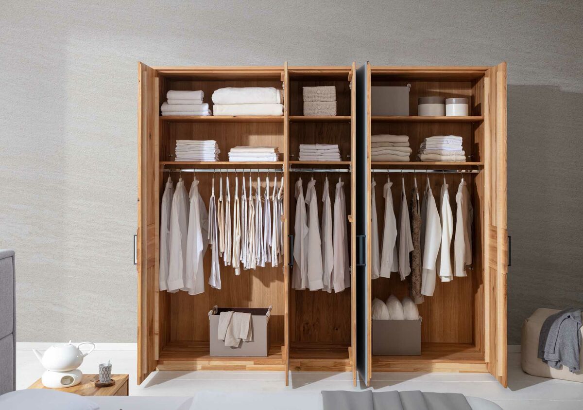 Koje5_KW46_ Schrank geoeffnet Florenz1496_300dpi_neu230117
